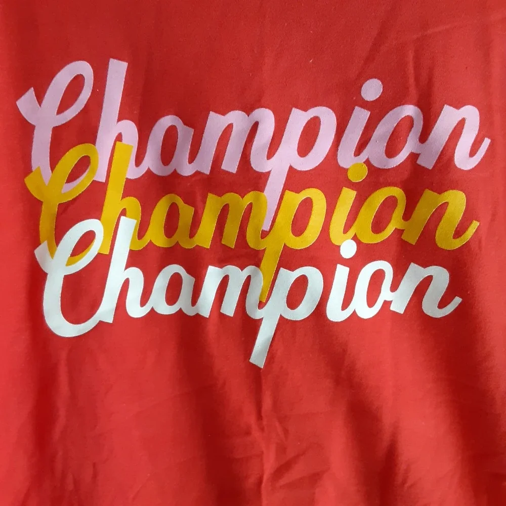New-Champion Mens Loose Fit Tee Solar Crimson Red Triple Script Logo Shirt M